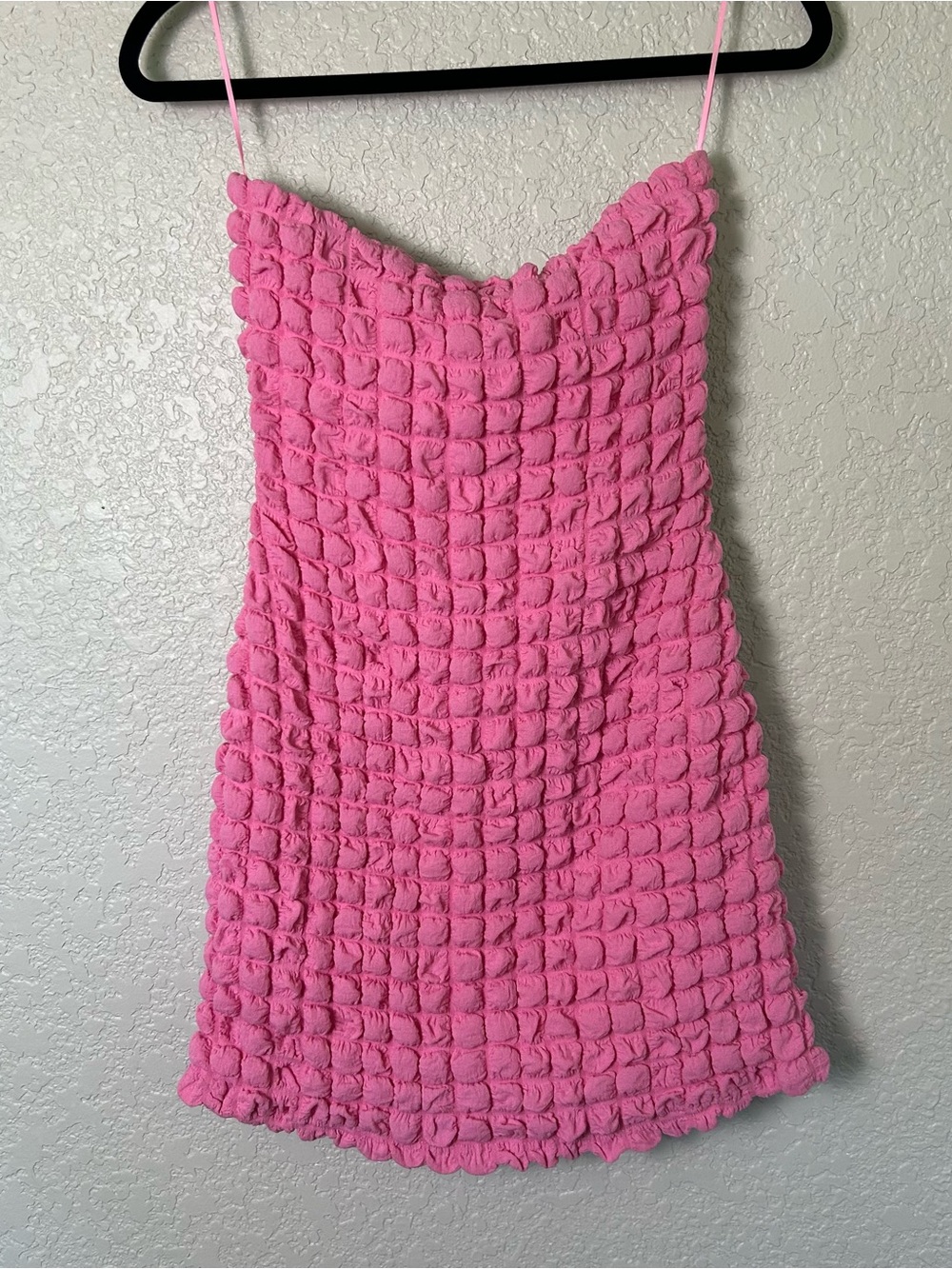 Le Lis Pink Textured Bubble Knit Bodycon Mini Dress Strapless NWT Small - Picture 3 of 4